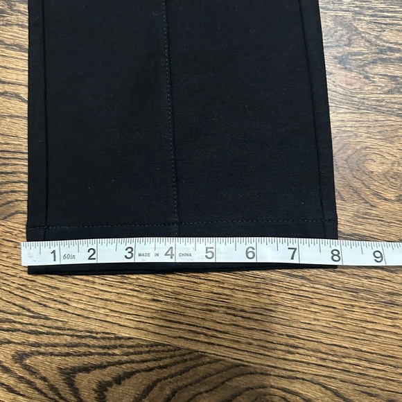 NYDJ pull on crop pants - size 6 - Picture 10 of 10